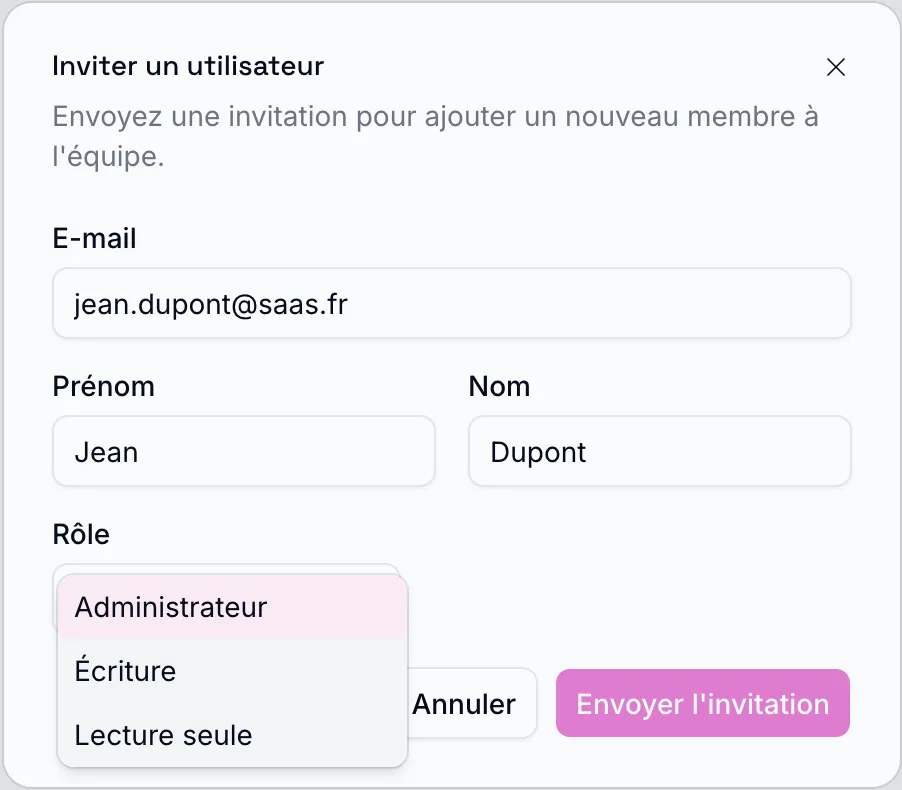 Invitation d'un utilisateur dans BeretPlan : e-mail saisi et sélecteur de rôle ouvert — Administrateur, Écriture, Lecture seule